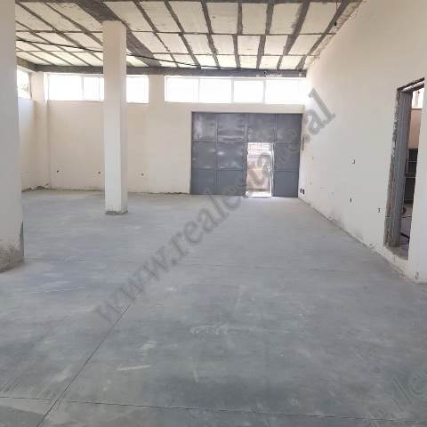 Warehouse for rent in Agon street in Tirana, Albania.

It is located on the ground floor of a two&